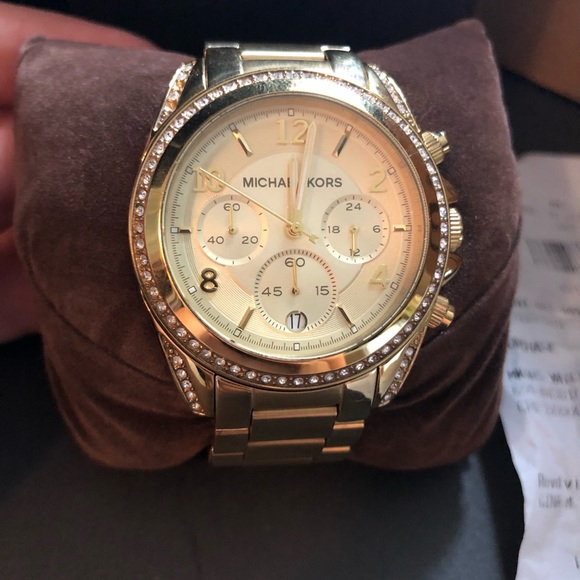 Woman’s Michael Kors Watch - Picture 1 of 3